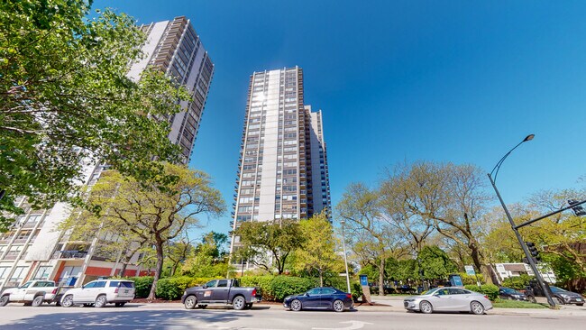 Building Photo - 1360 N Sandburg Terrace