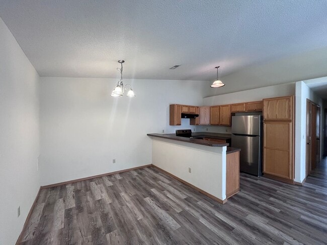 Building Photo - 1309-1323 W Lotus