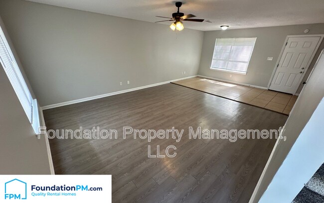 Foto del edificio - 4661 Christyshire Dr