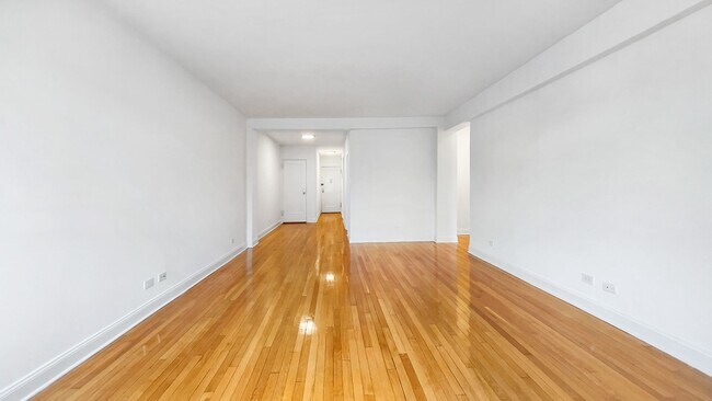 Photo - The Leslie — A Private Garden Enclave for the Modern New Yorker Apartment