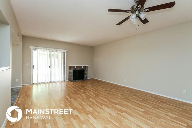 Building Photo - 1033 N Arvada