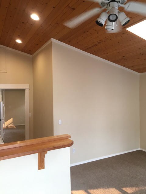 Foto del edificio - 574 E Main St