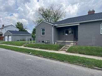 Building Photo - 652 Woodbury Ave