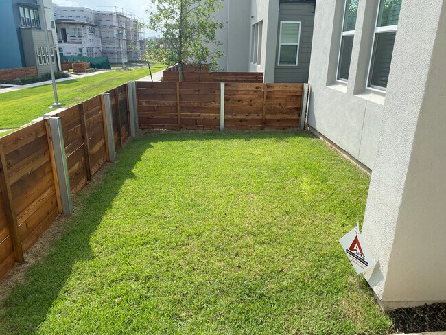 Building Photo - 9015 Cattle Baron Path