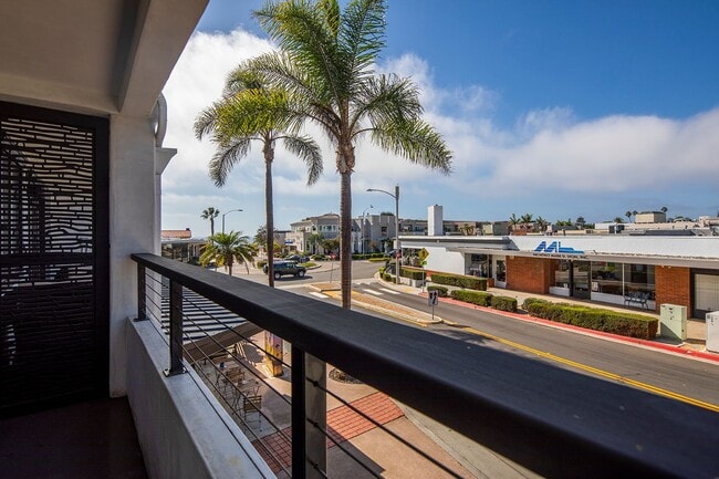 Building Photo - Beautiful Bird Rock 1 Bedroom with Washer/...