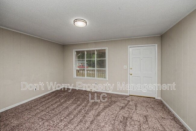 Building Photo - 137 Crest Cir