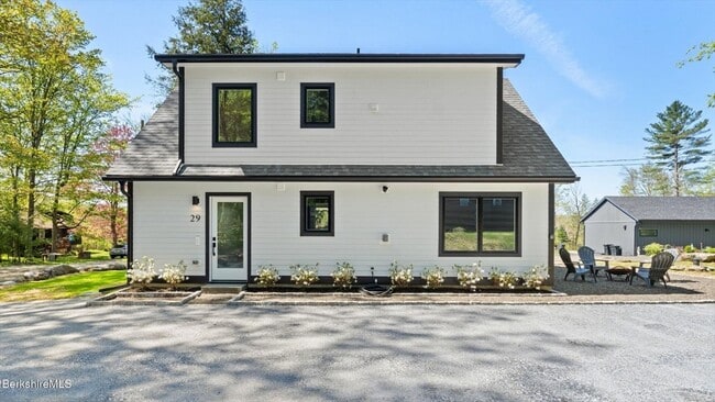 Building Photo - 29 Chestnut Rd