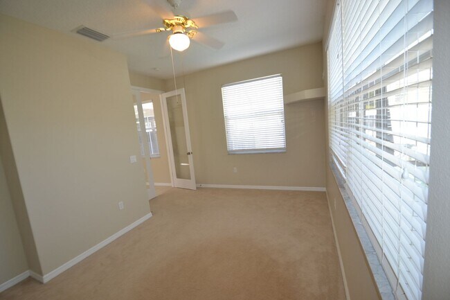Building Photo - 7123 Bluebell Ct