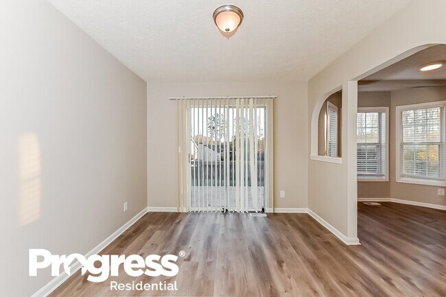 Foto del edificio - 415 Whaleys Lake Dr