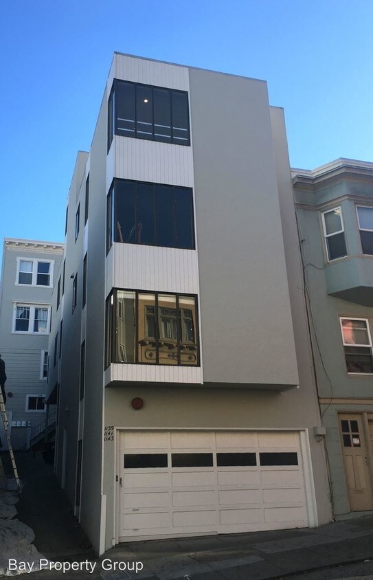 Primary Photo - 1135 Pacific Ave