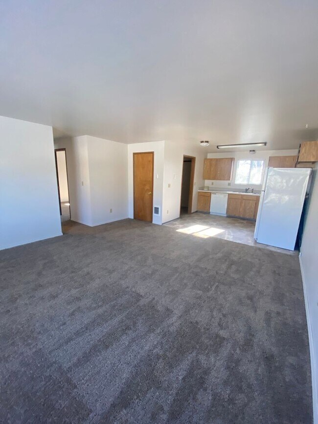 Foto del edificio - Duplex off of 48th Ave!
