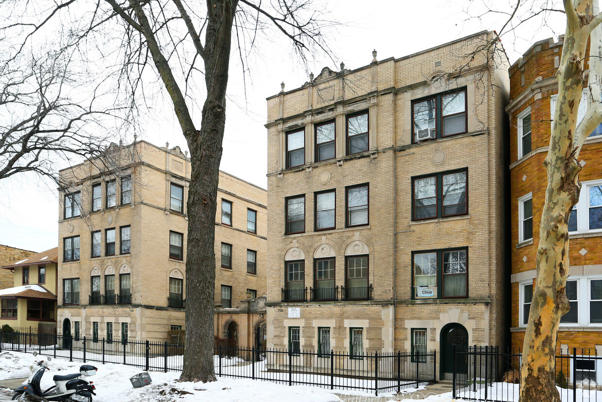 Primary Photo - 7515-7521 North Winchester Avenue
