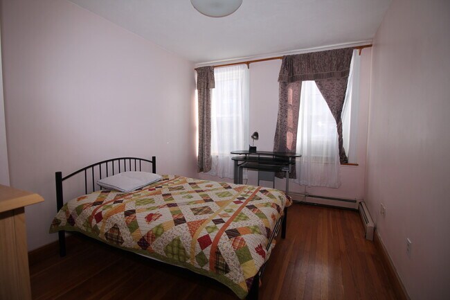 Foto del edificio - 32 Ransom Rd