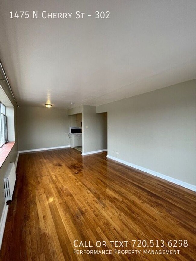 Foto del edificio - 1475 N Cherry St
