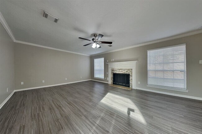 Foto del edificio - 16910 Canyon Laurel Ct