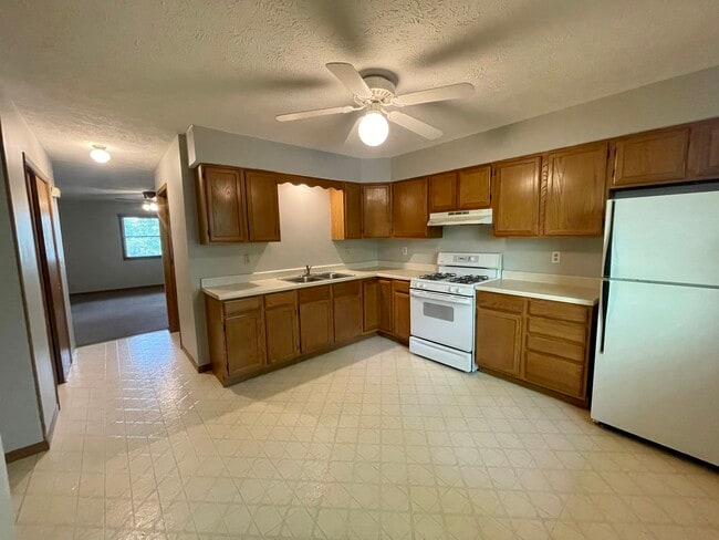 Kitchen - 150 N Birch St
