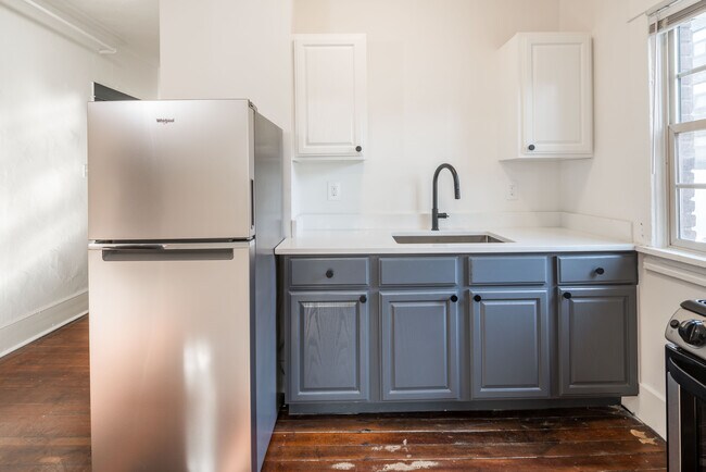 Foto del edificio - Midtown West Apartments
