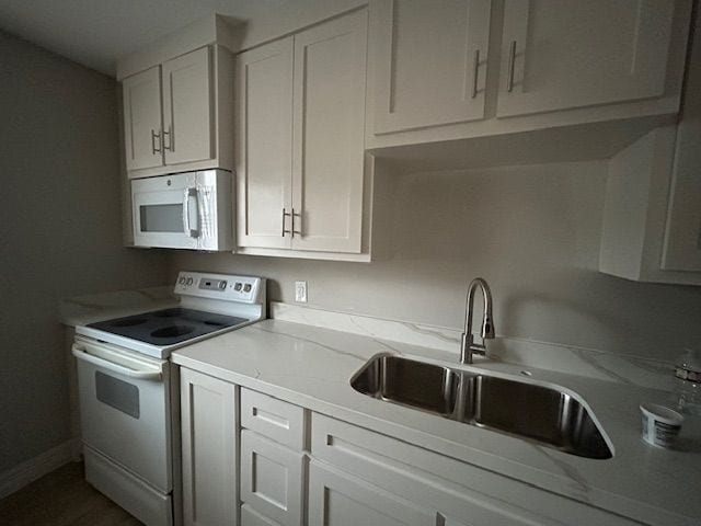 Building Photo - 210 S 1st Ave