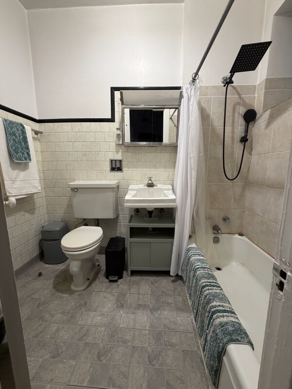 Foto del edificio - 4107 N Bernard St