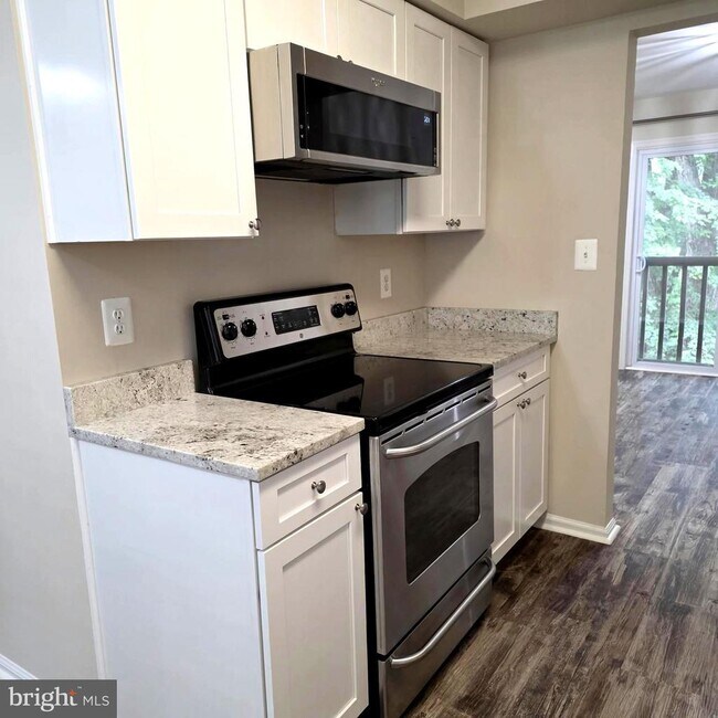 Foto del edificio - 17325 Sandy Knoll Dr