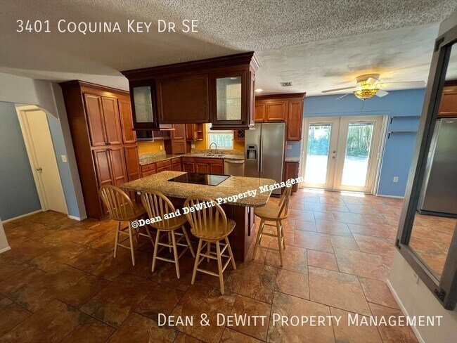 Building Photo - 3401 Coquina Key Dr SE