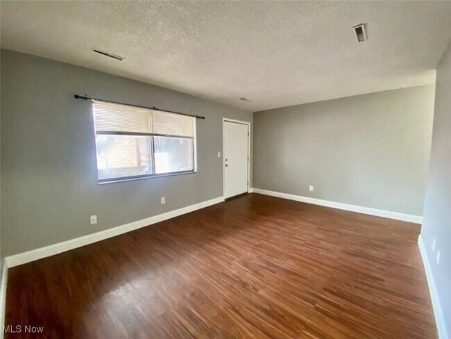 Foto del edificio - 2595 Terrace Ave