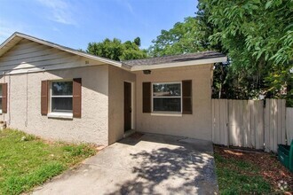Building Photo - 311 E Palmetto Ave