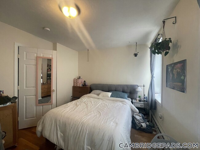 Foto del edificio - 1056 Cambridge St