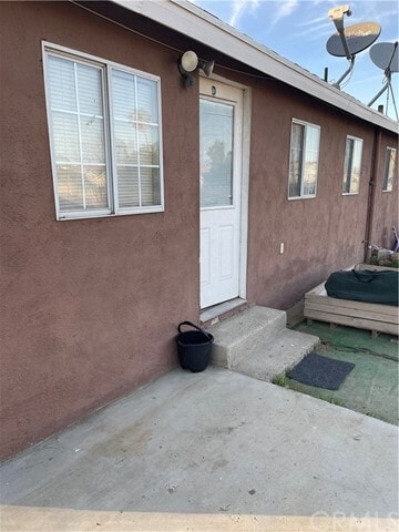 Foto del edificio - 690 N Perris Blvd