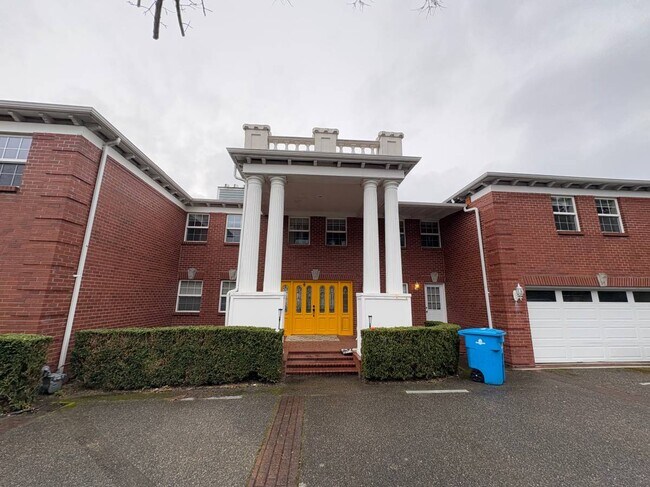 Foto del edificio - 20405 25th Ave NW