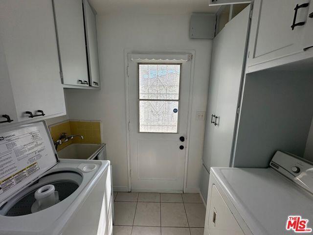 Foto del edificio - 3169 S Bentley Ave