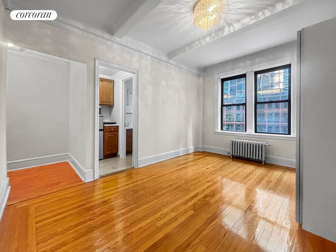 Building Photo - 155 E 52nd St