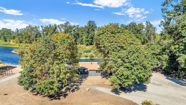 Foto del edificio - 39601 Santiam Bluffs Rd NE
