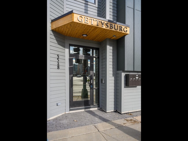 Foto del edificio - 5528 W Gettysburg St