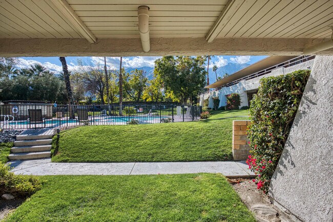 Foto del edificio - 420 N Villa Ct