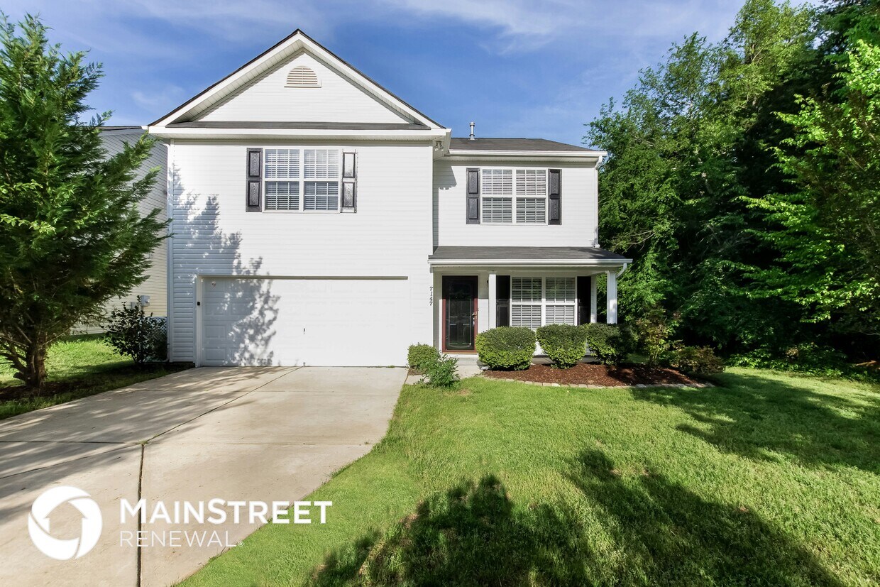 Foto principal - 7147 Wandering Creek Dr