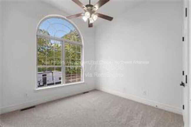 Foto del edificio - 1 Dent Ln