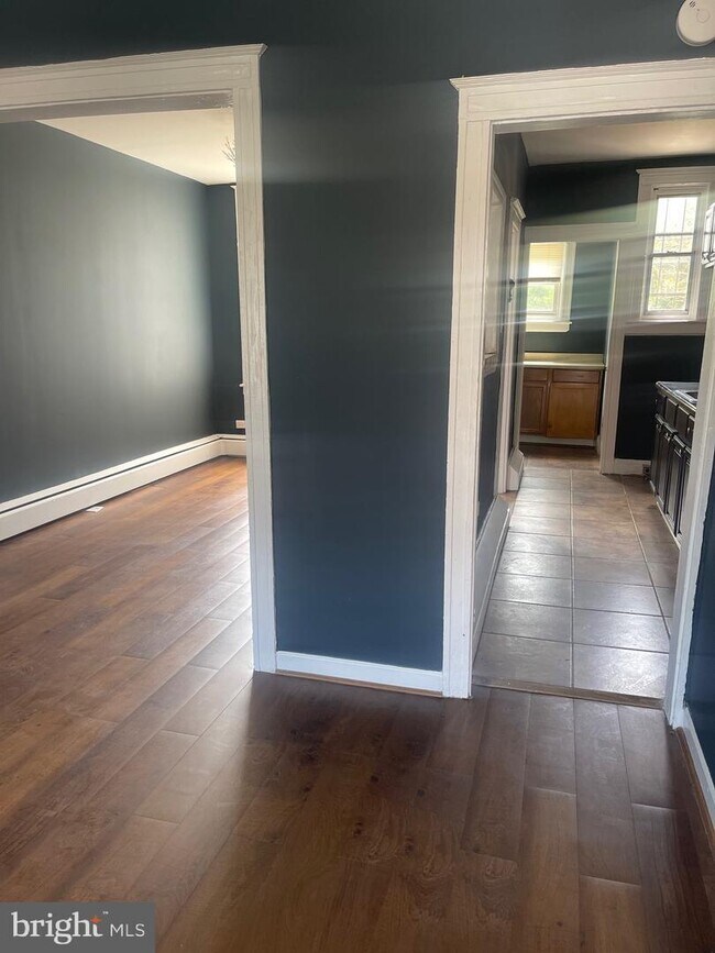 Foto del edificio - 3337 Ravenwood Ave