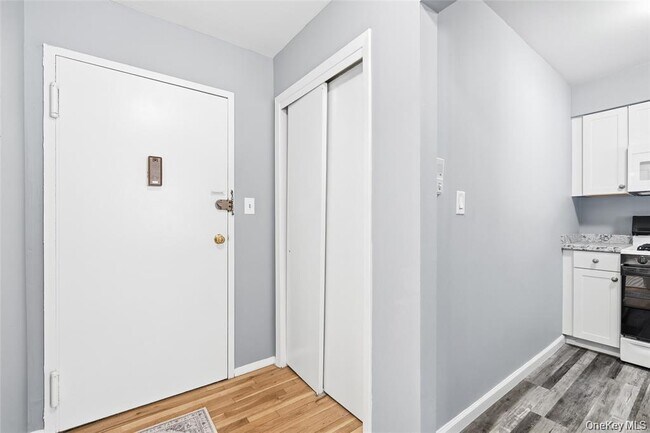 Foto del edificio - 9 Charles Ln