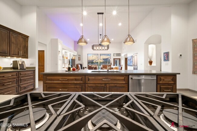 Foto del edificio - 5008 Rock House Rd