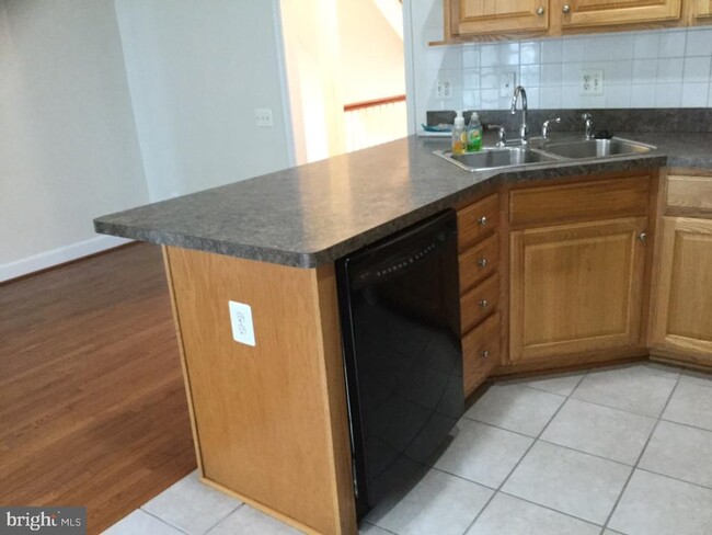 Building Photo - 2413 Brookmoor Ln