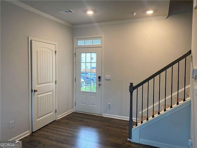 Foto del edificio - 6055 Hoot Owl Ln