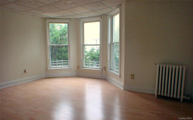 Building Photo - 5 Windle Park