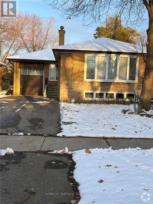 Building Photo - 46 Hamlyn Crescent