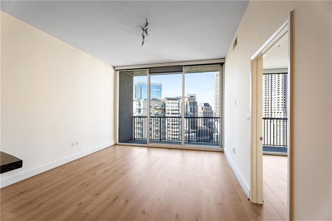 Building Photo - 1080 Peachtree St NE