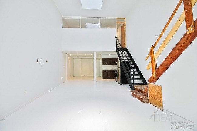 Building Photo - 36-46 South 4th Street #D33R