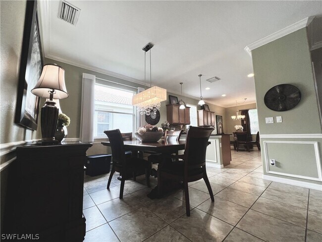 Building Photo - 13067 Silver Thorn Loop