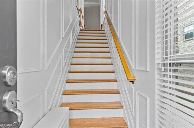 Foto del edificio - 2744 Blakely Dr NE