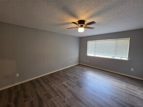 Building Photo - 8607 Knoll Forest Dr