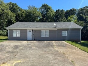 Building Photo - 1560 Old Thomasville Rd